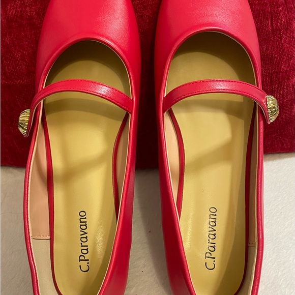 Red Women's Flats - Picture 2 of 5